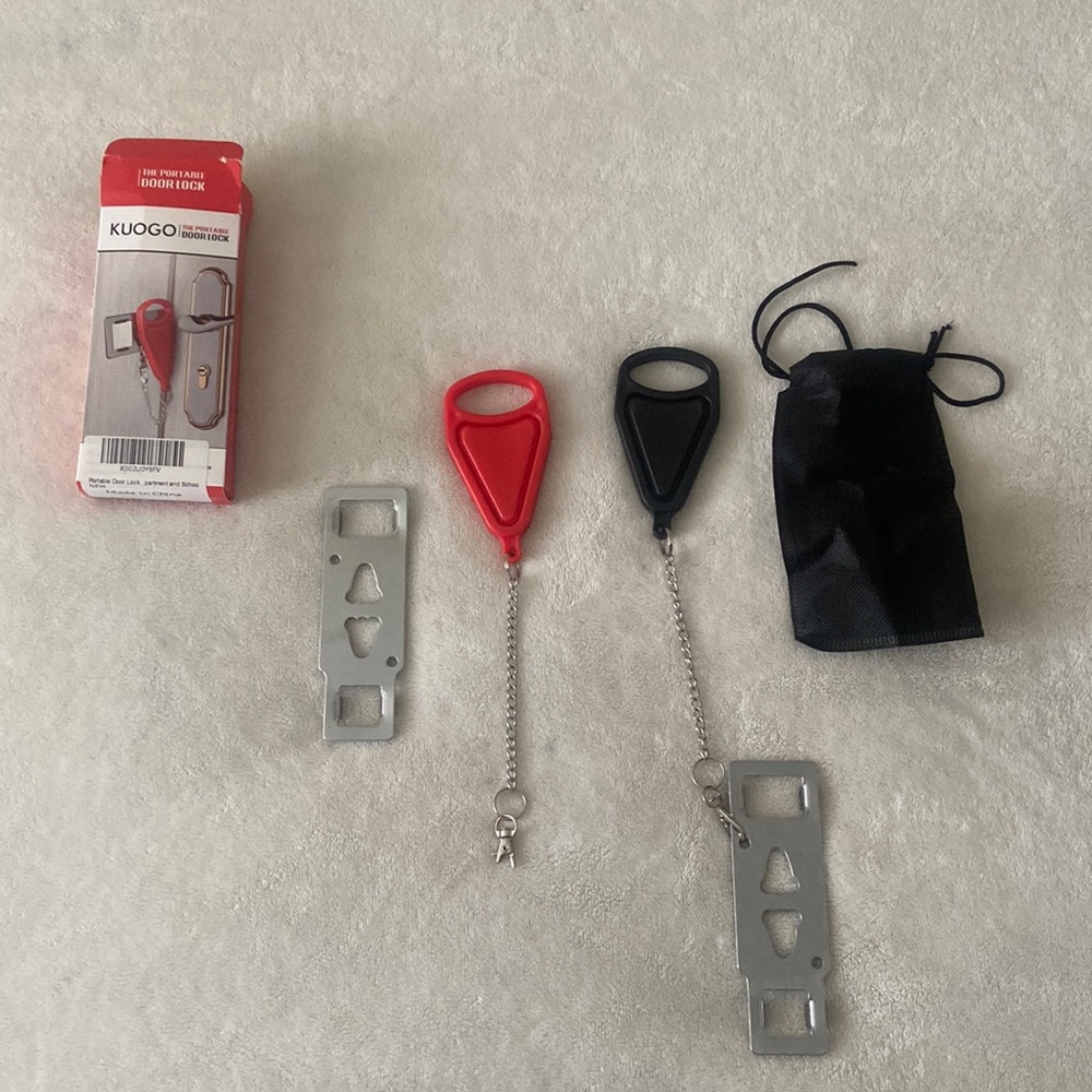 The portable door lock set